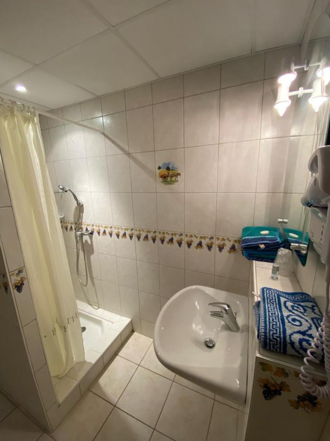 Domaine Bacchus Bed & Breakfast Reuil-sur-Marne Екстериор снимка