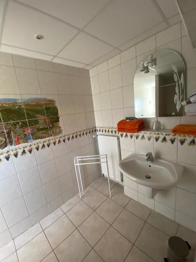 Domaine Bacchus Bed & Breakfast Reuil-sur-Marne Екстериор снимка